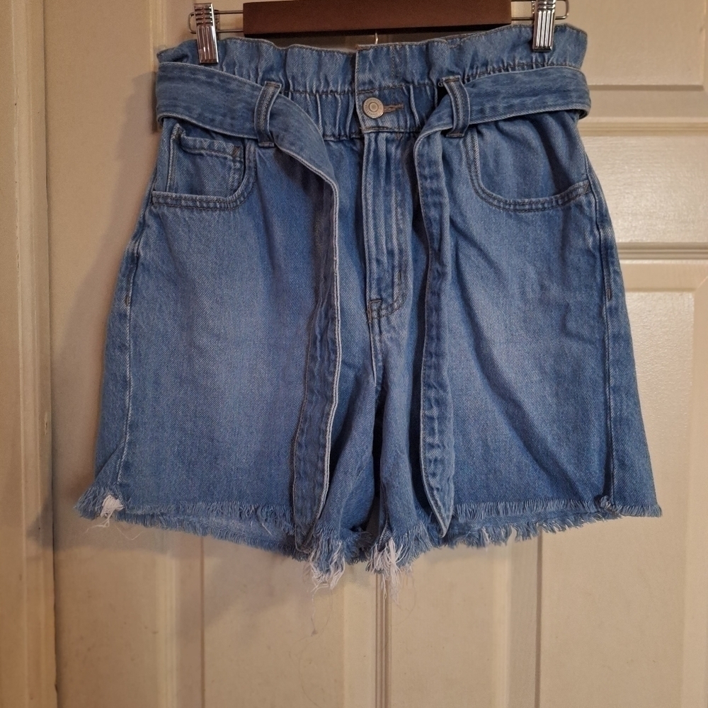 Aeropostale mom shorts 4 reg raw hem